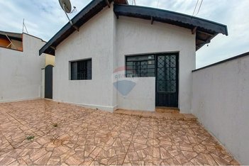house em Rua Santo Antônio, Vila Braz - Pirassununga - SP