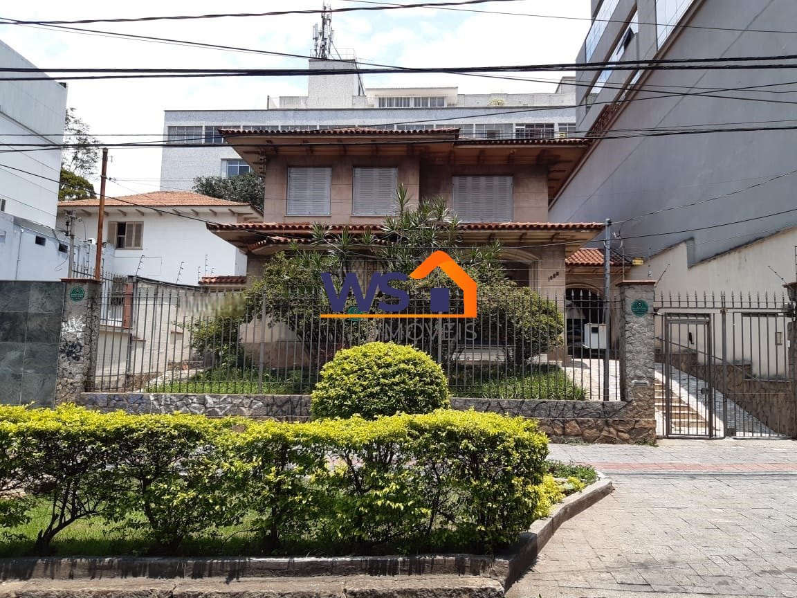 Casa com 5 quartos — Barro Preto, Belo Horizonte