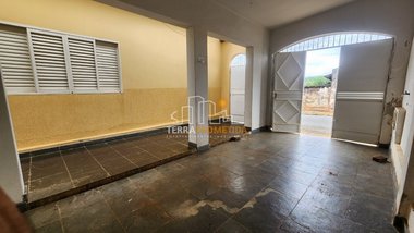 house em Rua Conselheiro Lafaiete, Centro - Piumhi - MG