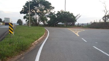 commercial_land_lot em Rodovia Fernão Dias, Cruz Alta - Pouso Alegre - MG
