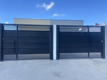 house em Avenida Francisco dos Santos, Residencial e Comercial Portal dos Eucaliptos - Pindamonhangaba - SP