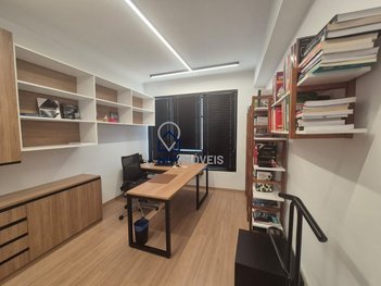 office em Rua Paraíba, Funcionários - Belo Horizonte - MG