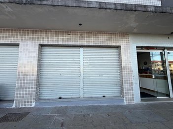business em Rua Jorge Mansos do Nascimento Teixeira, São Pedro - São José dos Pinhais - PR