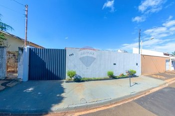 house em Rua Rita Ismael, Jardim Tufanin - Leme - SP