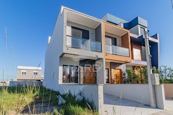 house em Affonso Lunardelli, Hípica - Porto Alegre - RS