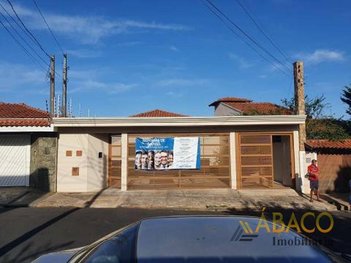 house em Avenida Maranhão, Jardim Pacaembu - São Carlos - SP