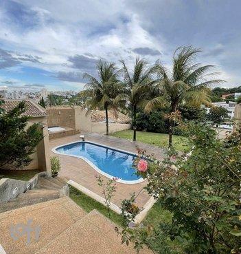 house em do Ipê Amarelo, São Luíz - Belo Horizonte - MG