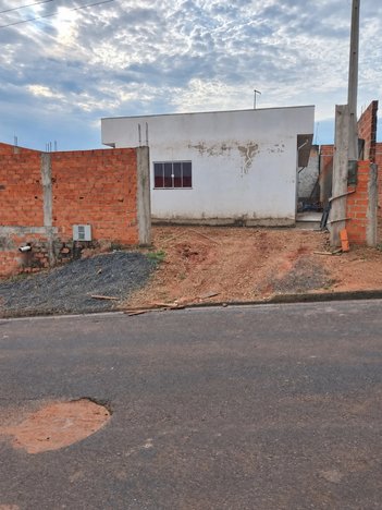 house em Rua Guerino Bernardino Quaiatti, Lívia - Botucatu - SP