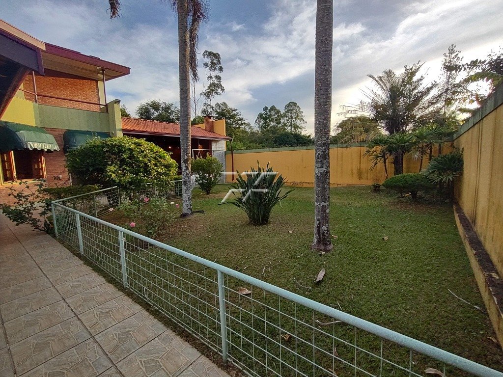 Delicioso jardim frontal