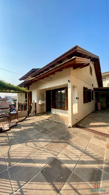 house em General Zeca Netto, Rio Branco - Caxias do Sul - RS
