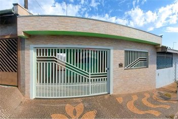 house em Rua Octávio Daltro, Parque Tiradentes - Araras - SP