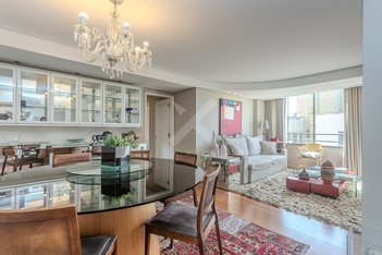 apartment em Rua Vinte e Quatro de Outubro, Moinhos de Vento - Porto Alegre - RS