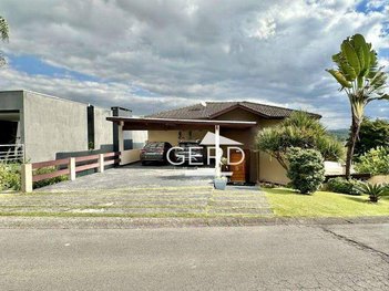 house em Alameda Água Marinha, Golf Gardens - Carapicuíba - SP