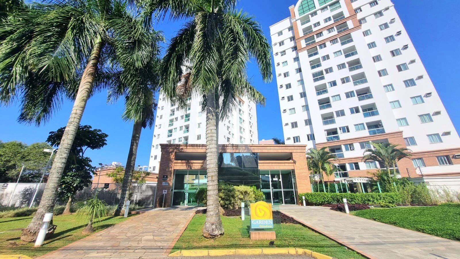 FACHADA L2