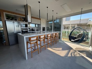 apartment em Rua das Corticeiras, Campeche - Florianópolis - SC