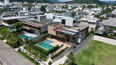 house em Rua dos Lambari-Guaçu, Jurerê Internacional - Florianópolis - SC