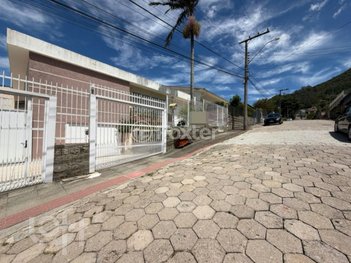 house em Rua Professor Belarmino Corrêa, Trindade - Florianópolis - SC