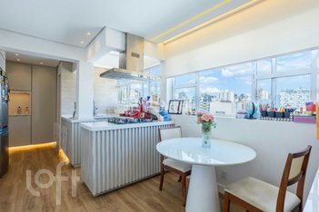 apartment em Avenida Coronel Lucas de Oliveira, Petrópolis - Porto Alegre - RS