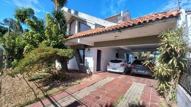house em Avenida Espírito Santo, Laranjal - Pelotas - RS