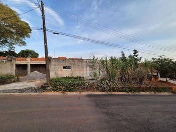 agricultural em Rua Major Ernesto de Assis Gonçalves, Portal São Marcelo - Bragança Paulista - SP