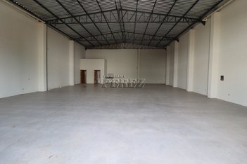 industrial em Rua Tabajaras, Vila Ziober - Londrina - PR