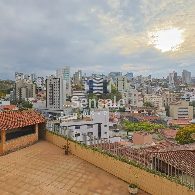 Apartamento com 4 quartos — Santa Lúcia, Belo Horizonte