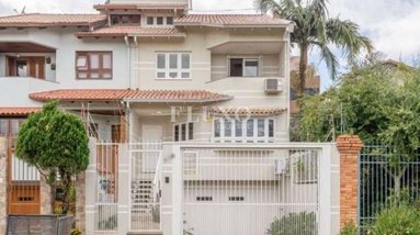 house em Professor Isidoro La Porta, Jardim Itu - Porto Alegre - RS