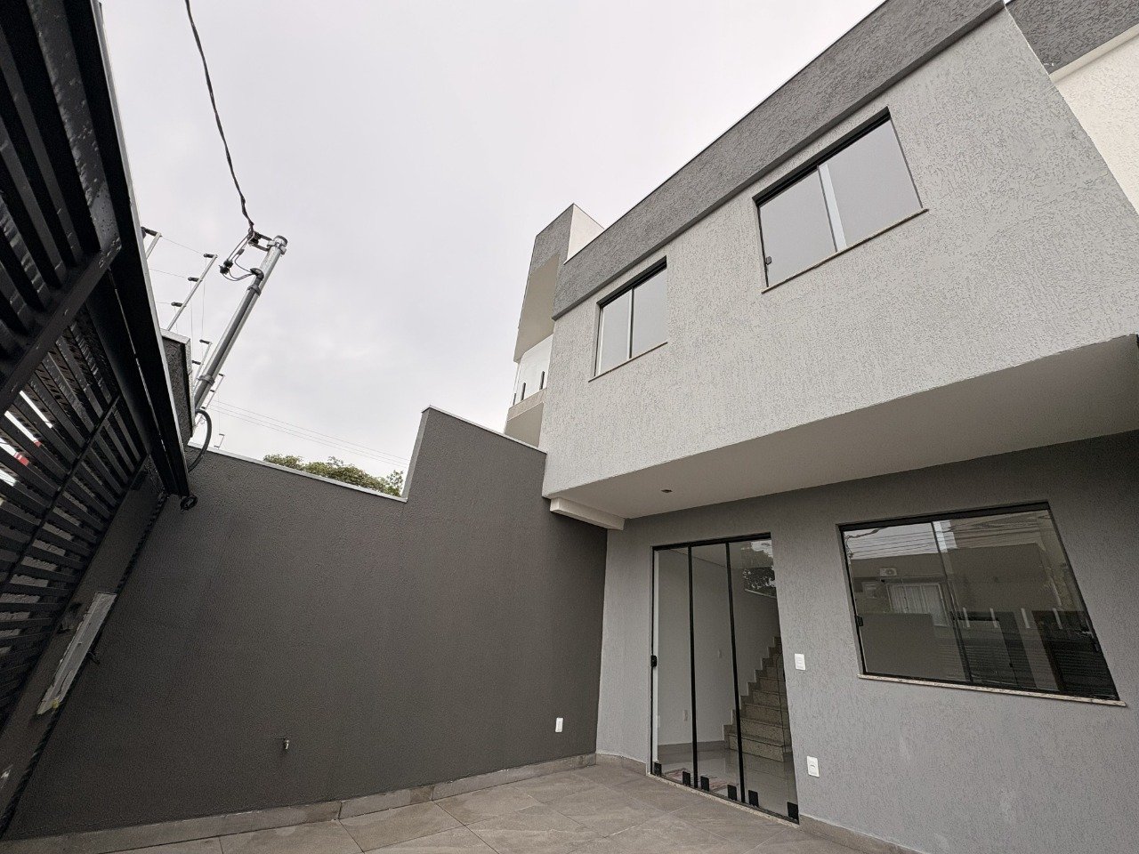 Casa com 3 quartos — Santa Amélia, Belo Horizonte