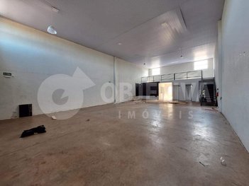 industrial em Rua Gonçalo Alves, Residencial Integração - Uberlândia - MG