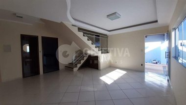 house em Rua Luiz Roberto Alcântara, Alto Umuarama - Uberlândia - MG