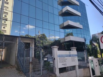office em Rua Luzitana, Higienópolis - Porto Alegre - RS
