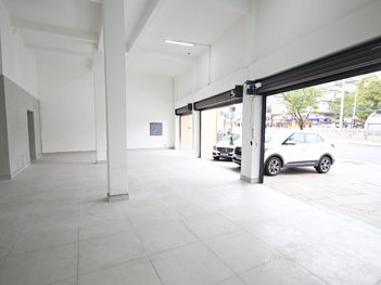 business em Avenida Assis Brasil, Passo da Areia - Porto Alegre - RS