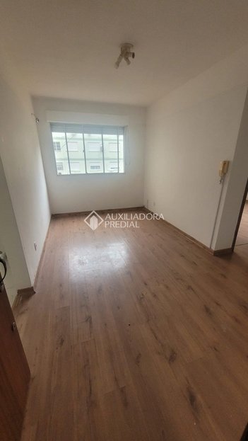 apartment em Rua Moyses Antunes da Cunha, Santo Antônio - Porto Alegre - RS