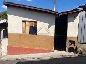 house em Rua Clotilde de Morais, Centro - Varginha - MG