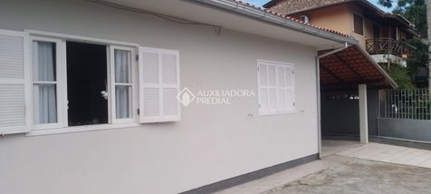 house em Servidão Maria Cordeiro de Souza, Lagoa da Conceição - Florianópolis - SC