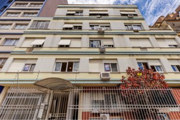 apartment em Rua Felipe Camarão, Rio Branco - Porto Alegre - RS