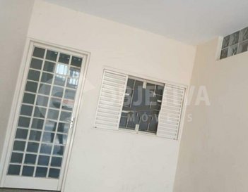 house em Avenida José Zacharias Junqueira, Saraiva - Uberlândia - MG
