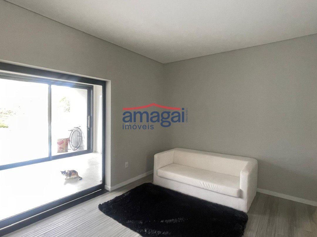 WhatsApp Image 2025-10-27 at 17.21