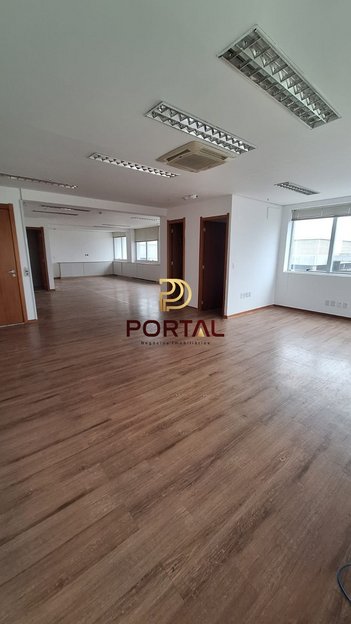 office em ANTONIO CARLOS BERTA, Jardim Europa - Porto Alegre - RS