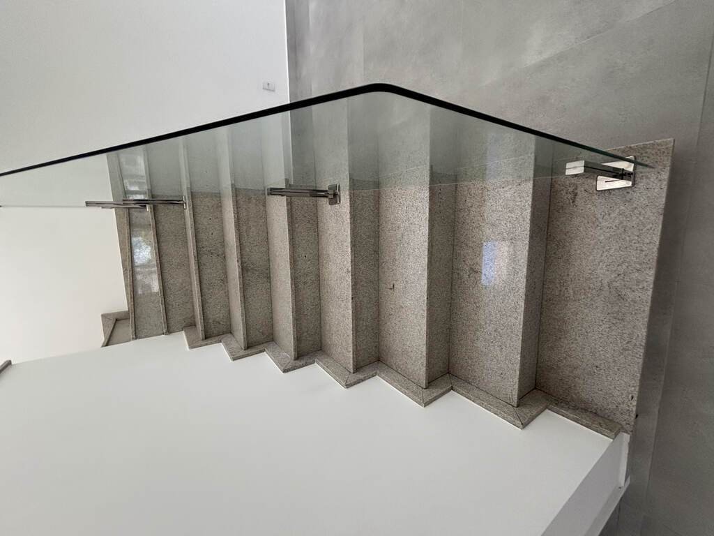 img2