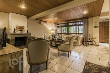 house em Avenida Teixeira Mendes, Chácara das Pedras - Porto Alegre - RS