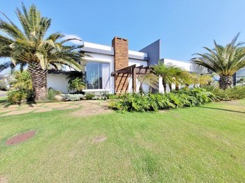 house em Rua Rio Jacuí, Centro - Xangri-Lá - RS