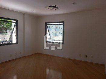 office em Avenida Rouxinol, Indianópolis - São Paulo - SP