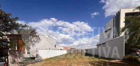 land_lot em Avenida Vereador Carlito Cordeiro, Laranjeiras - Uberlândia - MG