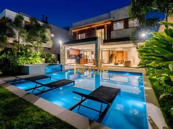 house em Avenida Loth Bagunha Maldos, Jardim do Golfe - São José dos Campos - SP