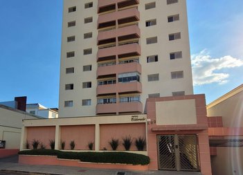 apartment em Rua Doutor Cardoso de Almeida, Centro - Botucatu - SP