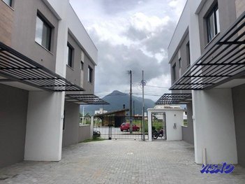 house em Rua Abílio Roldão Garcia, Nova Palhoça - Palhoça - SC