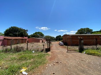 industrial em Rua Antônio de Carvalho Lage Filho, Cilo 3 - Londrina - PR