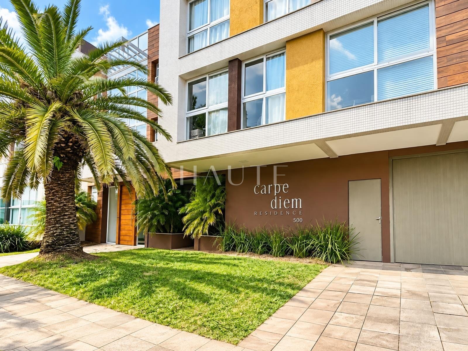 Apartamento no Ed. Carpe Diem de 3 dormitórios próximo da