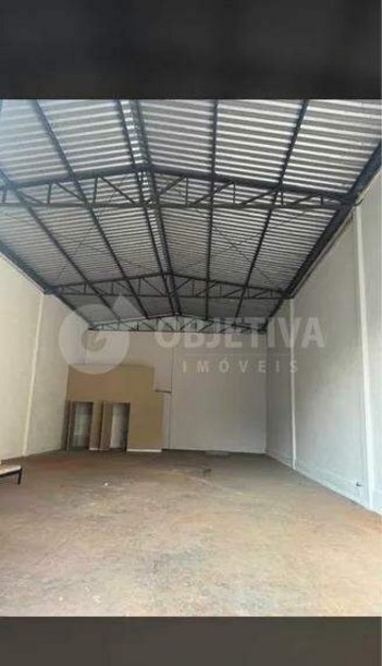 industrial em Avenida Coronel José Teófilo Carneiro, São José - Uberlândia - MG